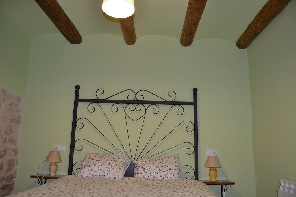 Mas De Salvador Villa Penarroya De Tastavins Room photo